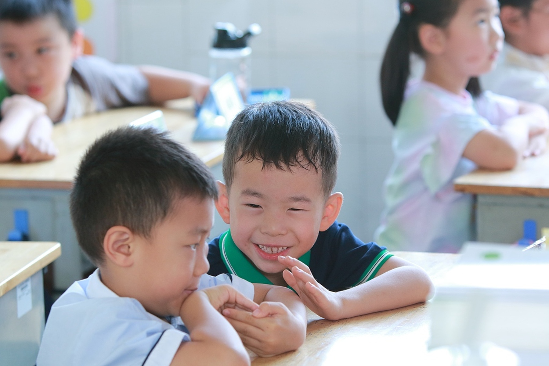 多地区中小学生迎秋假 6ecc928ba5114fc28af68cc2db2d1fd0.jpeg