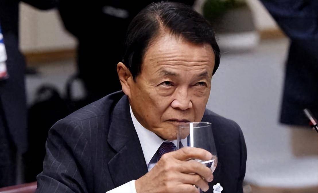 日执政党3大派系解散后，社民党访华求交流，党首郑重向中国道歉