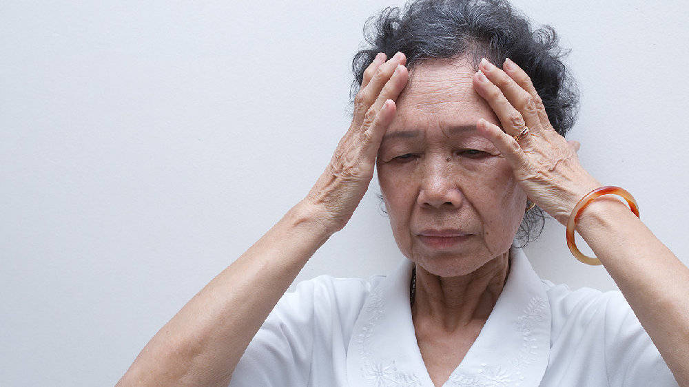 卢顺义：帕金森病患者头部摇晃的原因