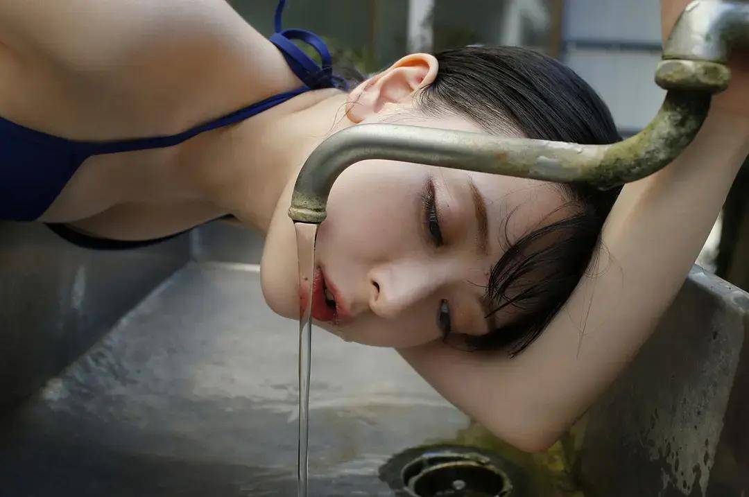木村叶月：身材、颜值与写真集的完美结合，新生代偶像的璀璨之光