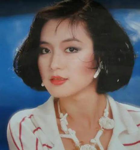 原创被琼瑶捧红也因琼瑶没落，和丈夫结婚退出荧幕去往国外弘扬中国文化
