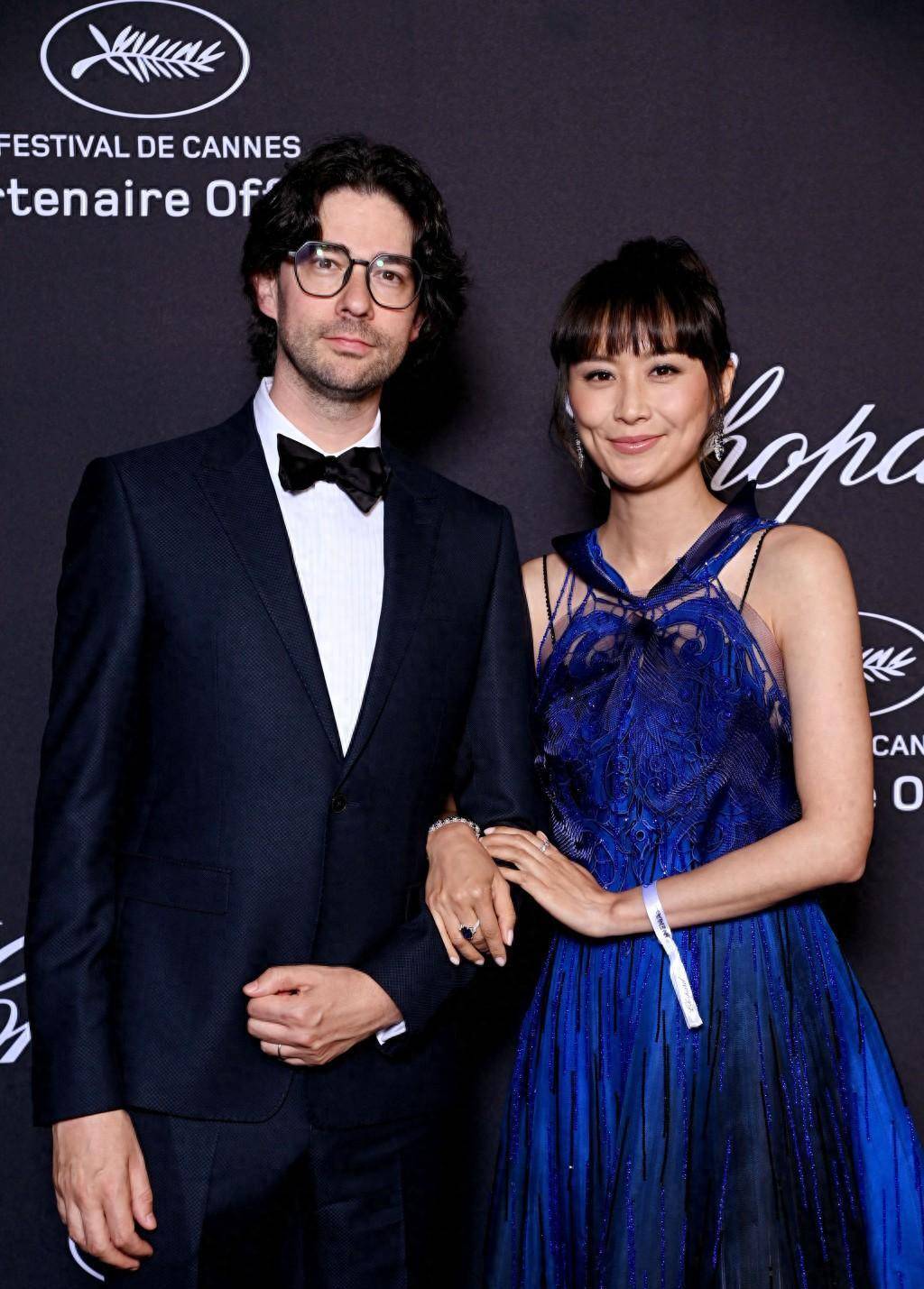 陈法拉二胎后首露面,脸圆像吹气,曝临产前三岁女儿连续几晚失眠 - 搜狐
