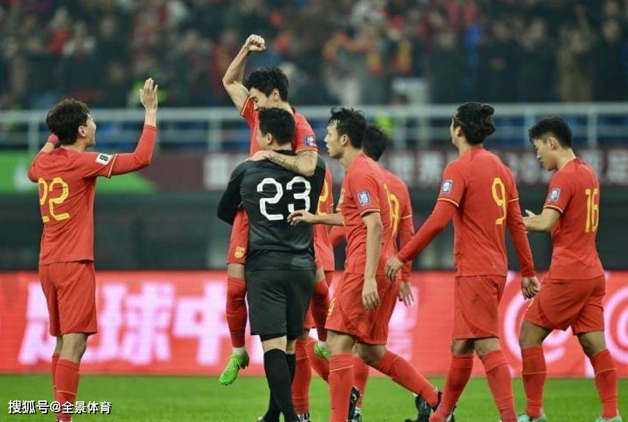 国足VS新加坡评分：武磊造3球全场最佳，刘洋重大失误全队最低