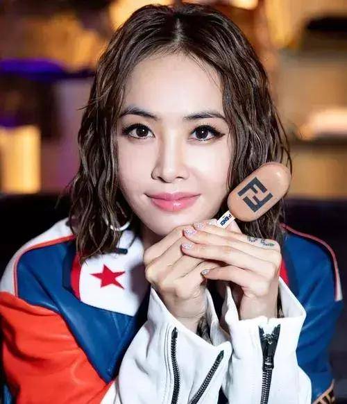 原创蔡依林：华语乐坛天后，音乐才华卓越，人生经历丰富多彩。