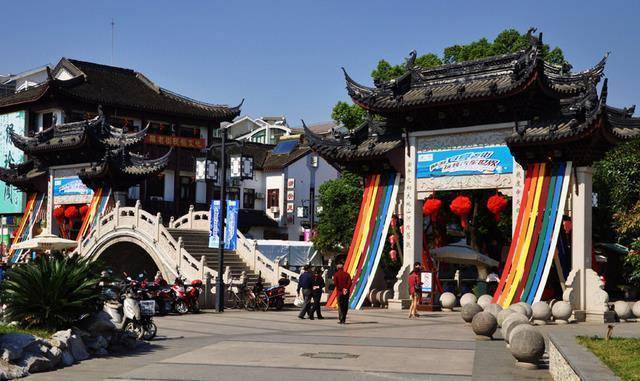 上海一座“千年古镇”，风景秀美古韵十足，却因客流量不足被摘牌
