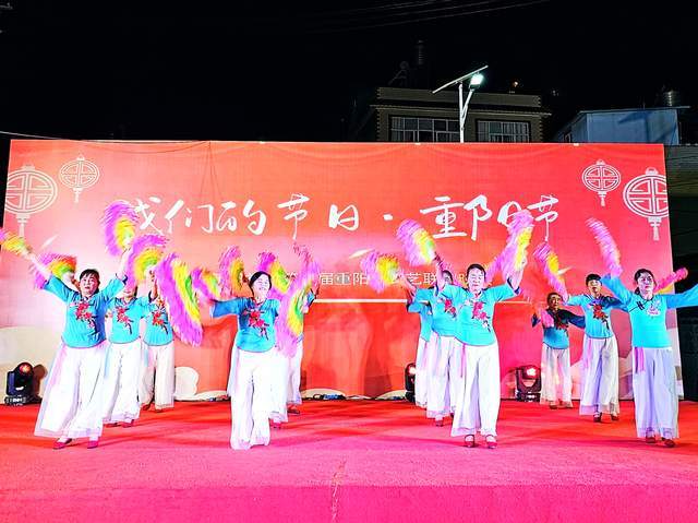 一块“红黑榜”，环境大变样