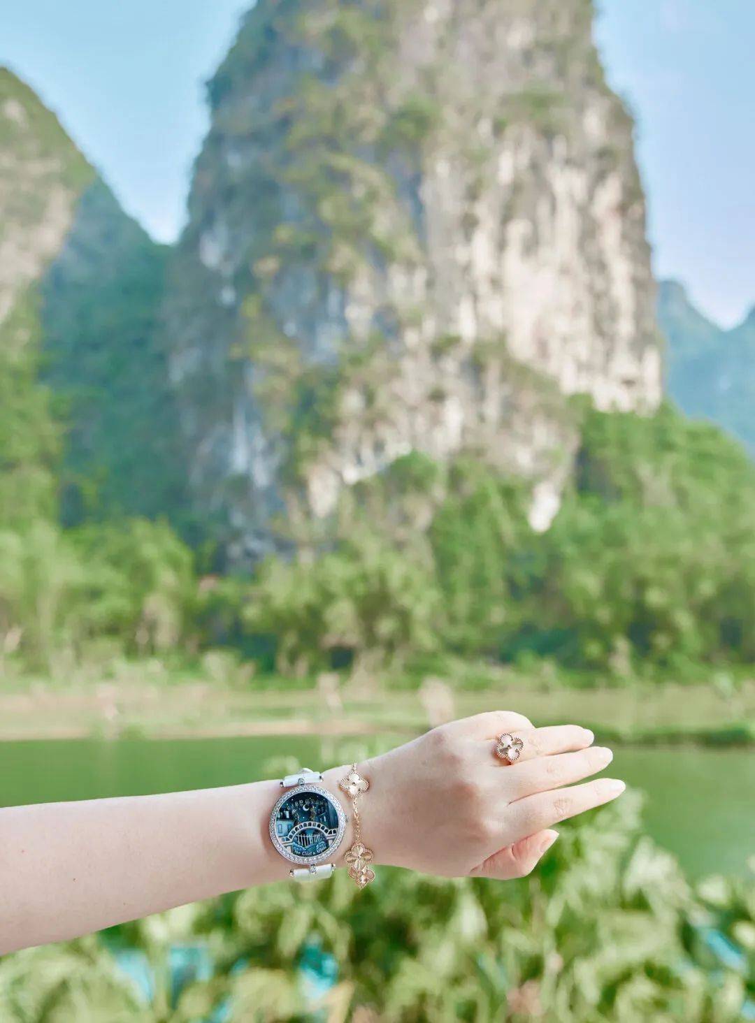 ���ڡ��˼��ɾ���������ű�����,���Ա�ʯΪʲô���˳���?