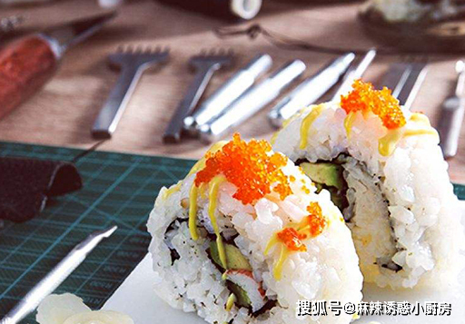 寿司与海鲜相遇，擦出美味的火花，人人都会做的寿司就这么简单！