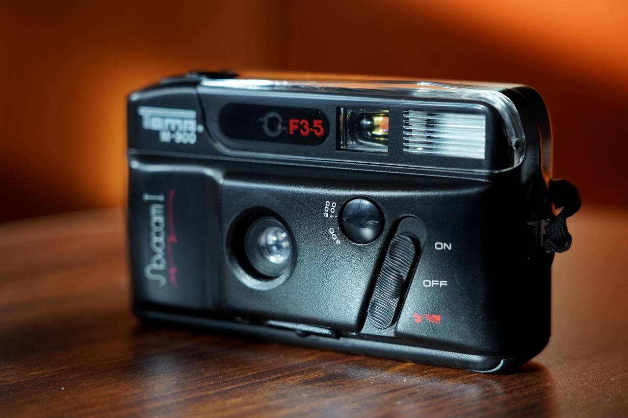 百台老相机赠送（25）：汤姆M-900相机，送给大理1岁小朋友