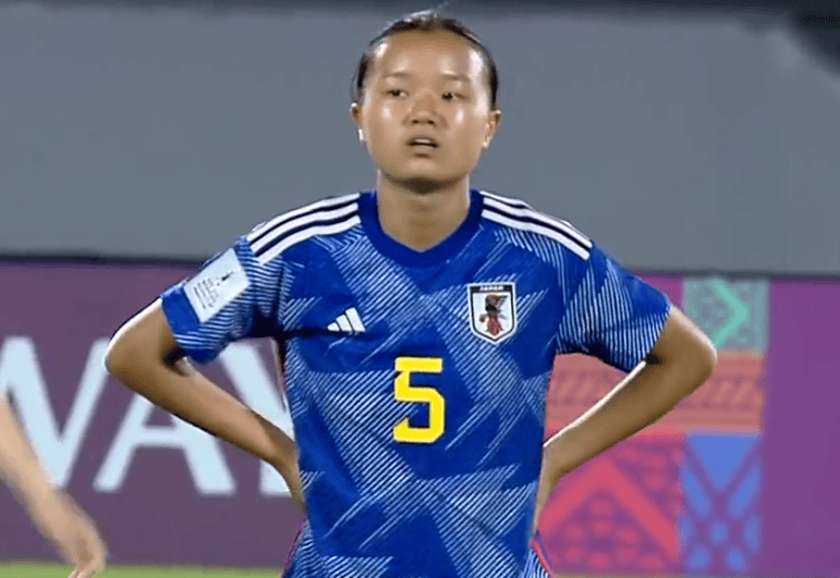 首胜！4-0！日本女足爆发，中国队变第2，2轮6分将出线