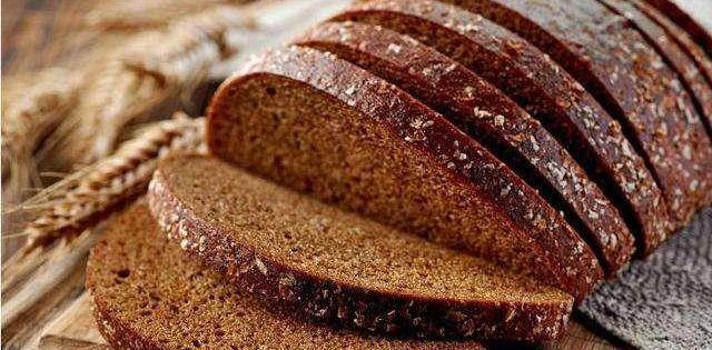 二战期间用粮食边角料制成的黑面包，为何会大受苏联军民欢迎？