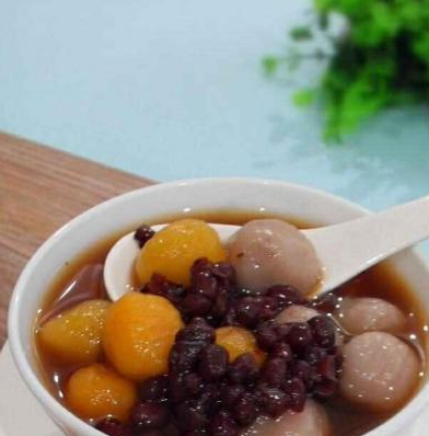Q弹芋圆，保健红豆汤，结合美味与健康的甜品
