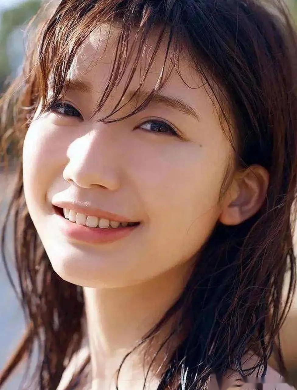 女神级人物小仓优香,写真曝光让人惊叹：这谁顶得住她的美貌!