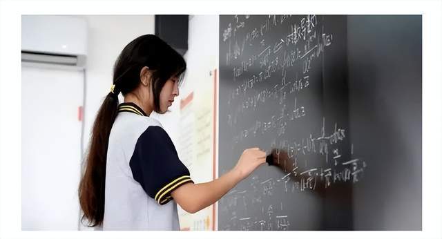 天才少女姜萍,承载不了过度的公共期许