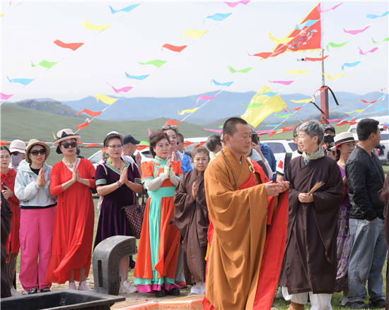【热点】内蒙古红石崖敖包草原文化旅游节盛大开幕