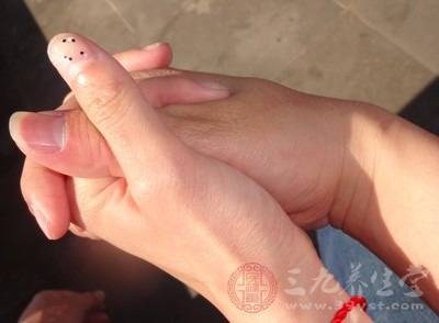 手抖是什么原因引起的手抖怎么治疗