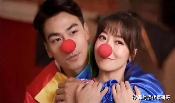 原创她被前男友公开私密照，尺度堪比“艳照门”，最后嫁小9岁老公很幸福