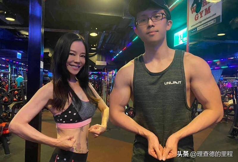 台湾歌仔戏界林依晨，炮轰老公飞踢蓝洁瑛，“儿宝”狄莺终被反噬