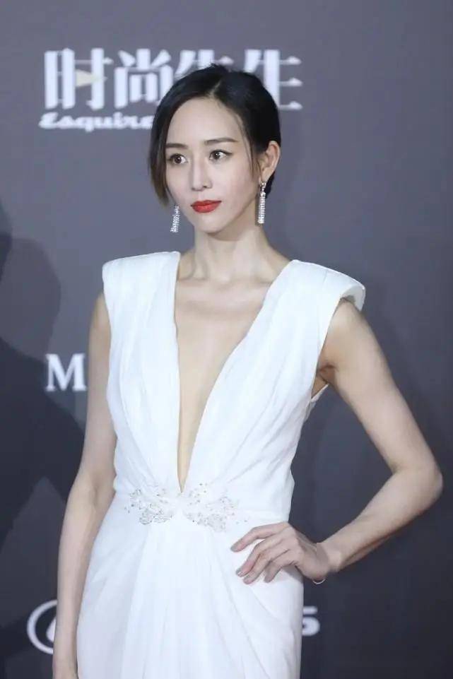 原创这谁顶得住!41岁的张钧甯,湾湾第一美女,写真曝光惊艳全场!
