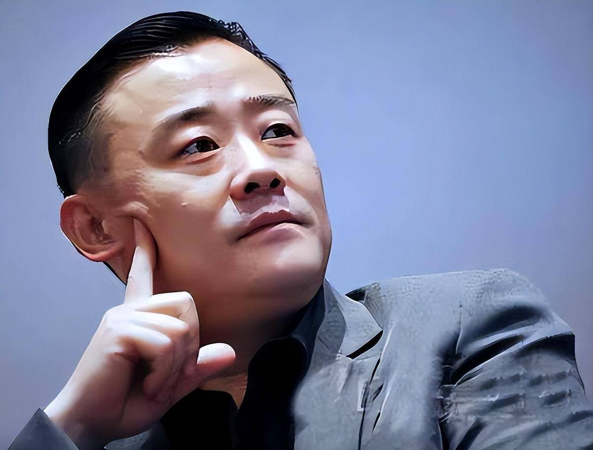 事实证明，“隐退”6年的周立波，早已走上了一条“不归路”
