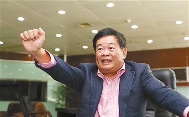 原创曹德旺被迫走下“铁王座”，不配拥有姓名的“千年老二”低调上位