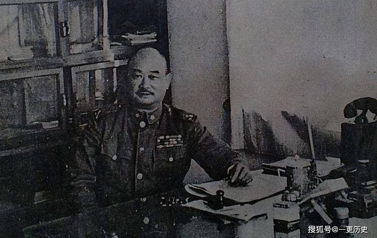 原创1950年蒋介石复职，一国军上将得知发报祝贺，却被罢免所有职务