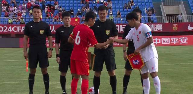 原创中国男足狂胜越南U16，C罗式庆祝赢得掌声，下场迎战日本队