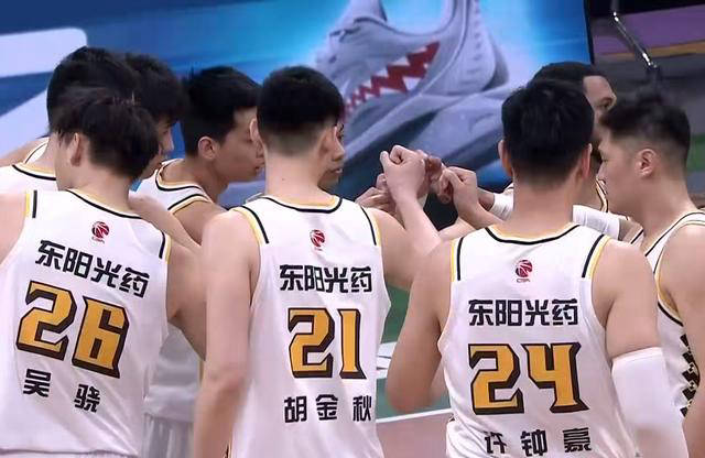 原创决定了！“辽宁克星”续约主力后卫，杨鸣面临最大挑战？