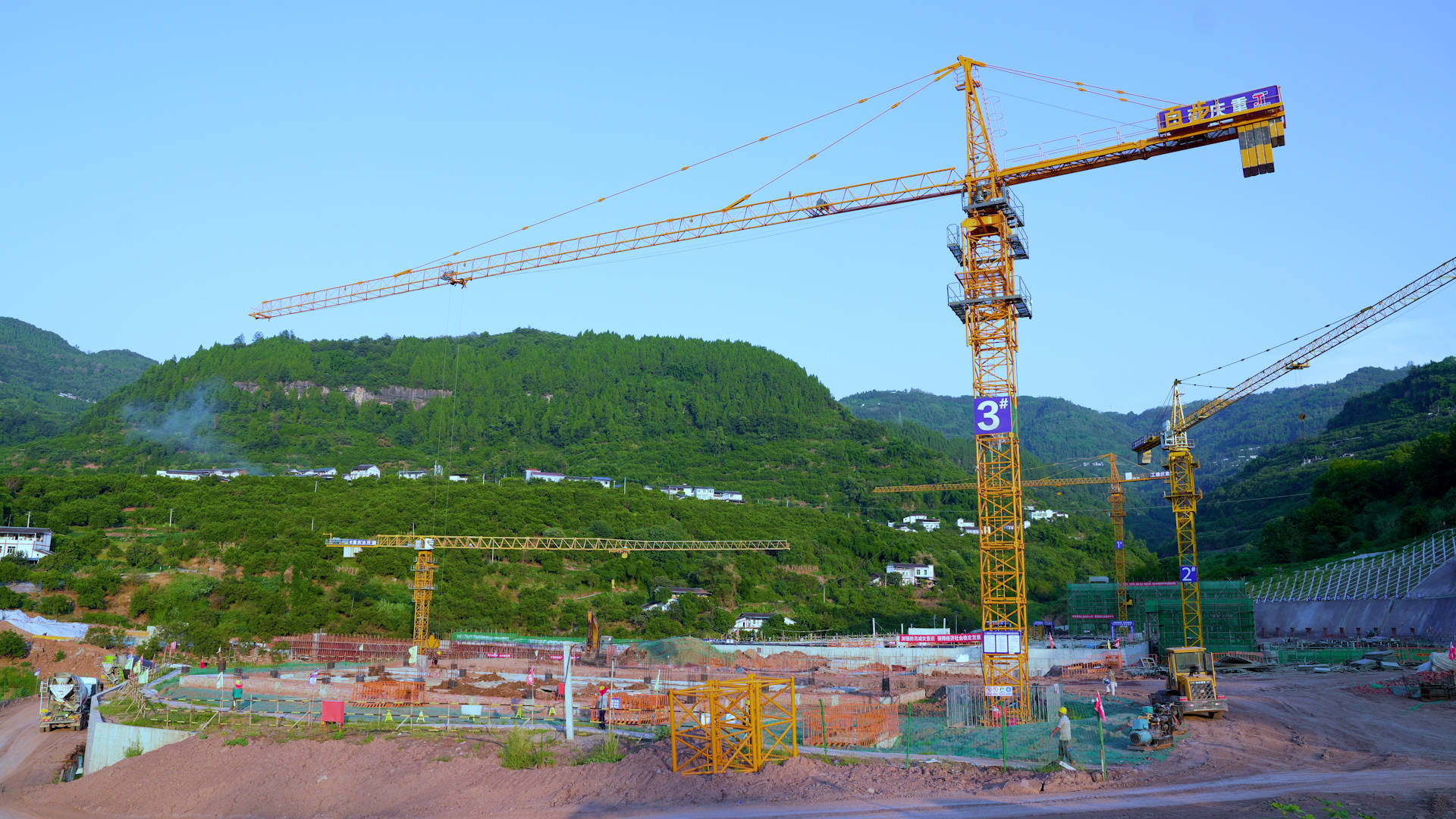 设，已完成60%主体建设，管网计划2024年9月开工，2025年6月底全部建成投用。万州江南（密溪沟