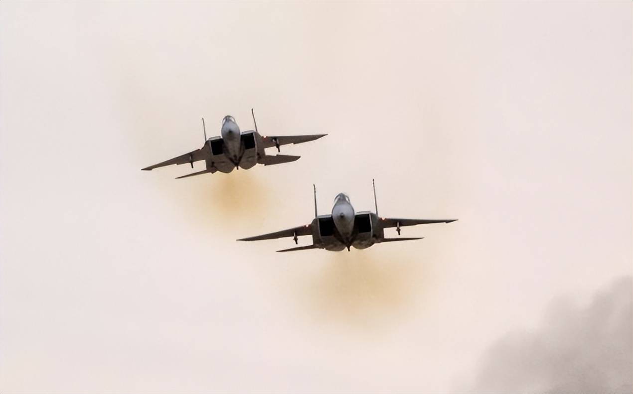五角大楼拉响战争警报，大批战机倾巢出动，目标是什么？