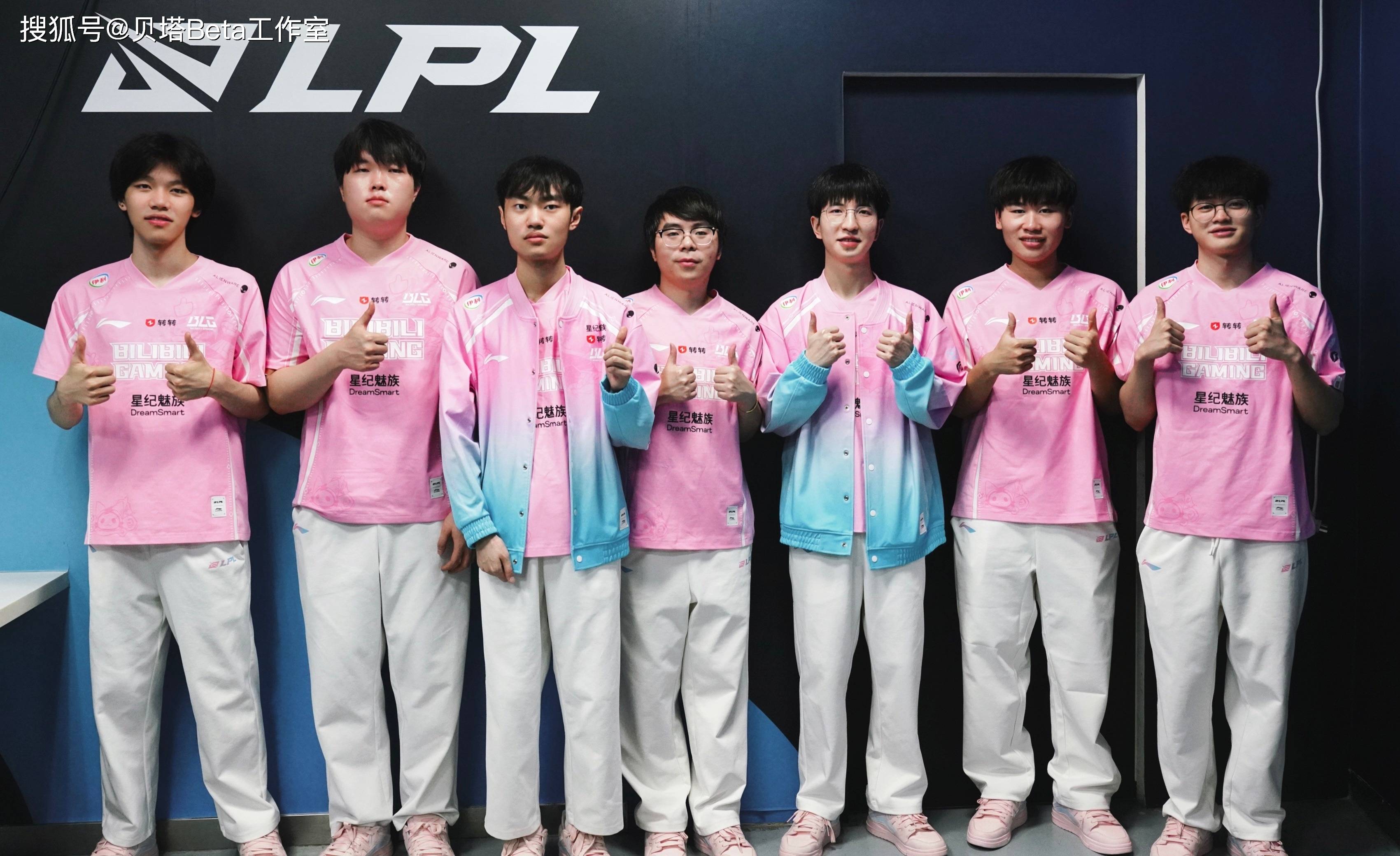 原创 恭喜BLG!成功晋级8强!LPL参赛4队全部晋级,Knight和ON状态回暖-lpl今年有几个战队晋级世界赛