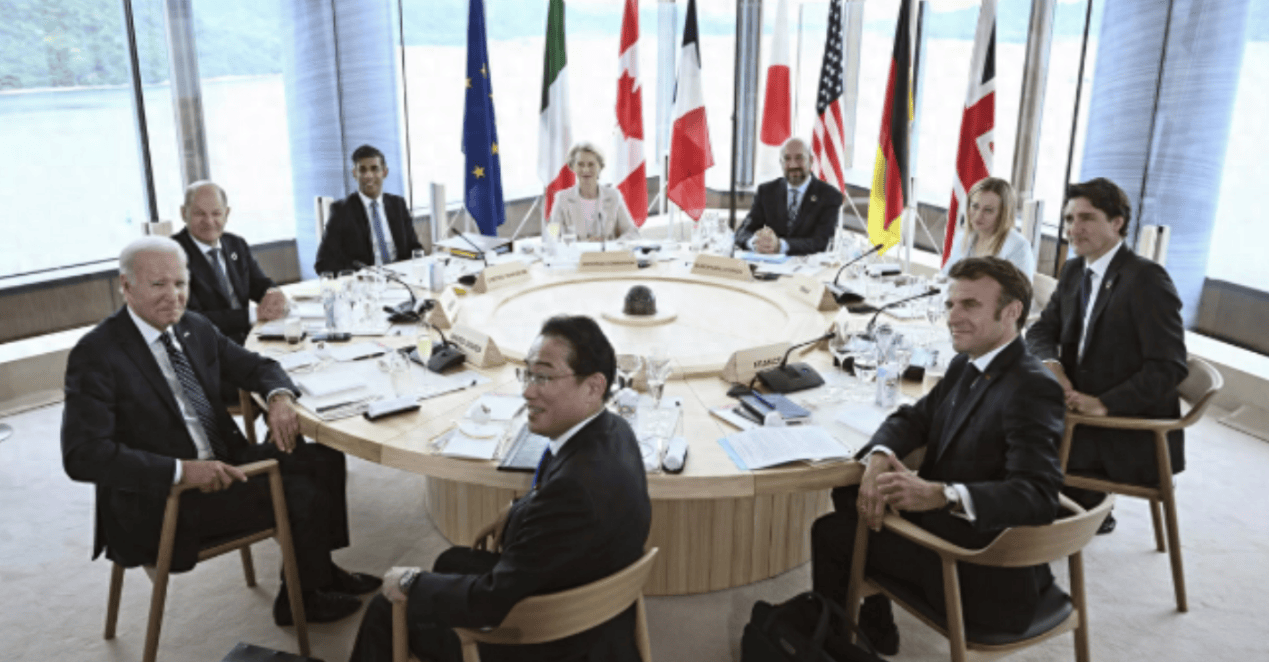 一觉醒来，哈里斯白宫梦彻底破碎？关键时刻，特朗普对华交底！