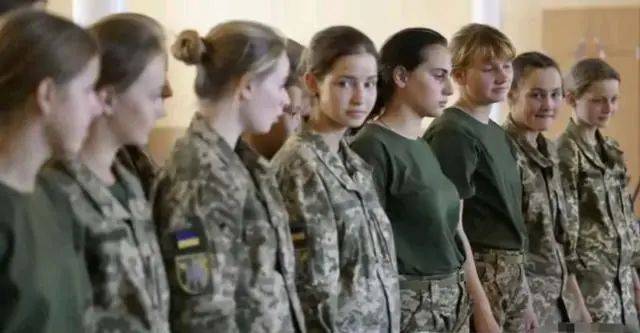 联合国曝光骇人数据，乌克兰人口锐减1000多万！俄乌真该停战了