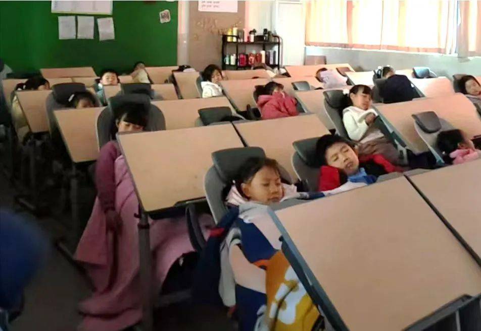 50所小学实现教室午休“躺着睡”成都高新还将继续投入约11亿实现义务教育段全覆盖新葡萄娱乐入口(图5)
