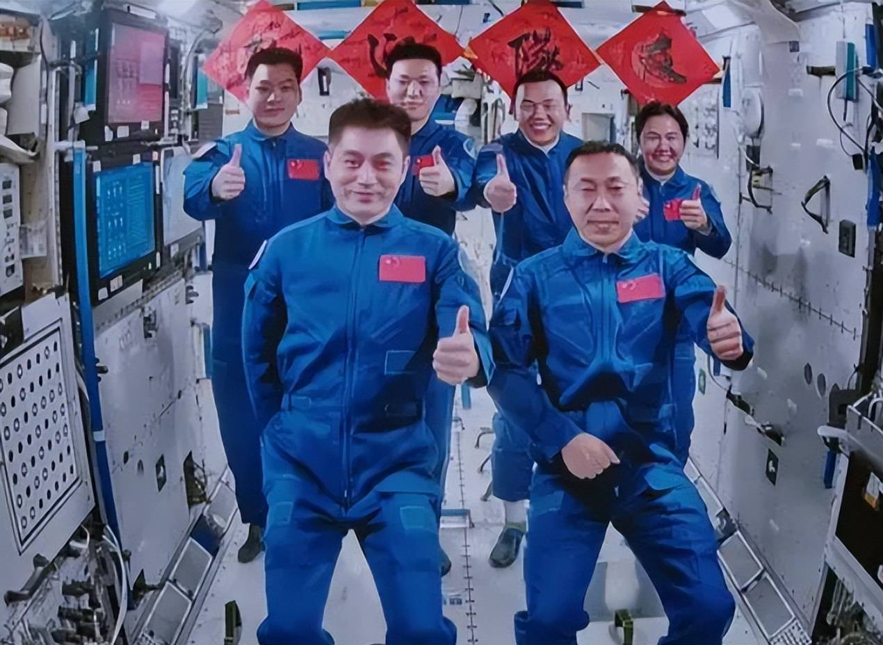 原创             神舟十九号发布会内涵美国NASA，网友：憋不住了，要笑出来