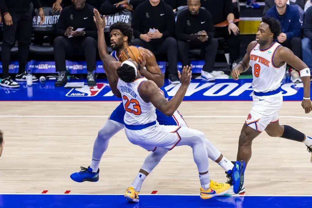 原创             脆皮中锋！胖成球了！恩比德毁了他的NBA生涯