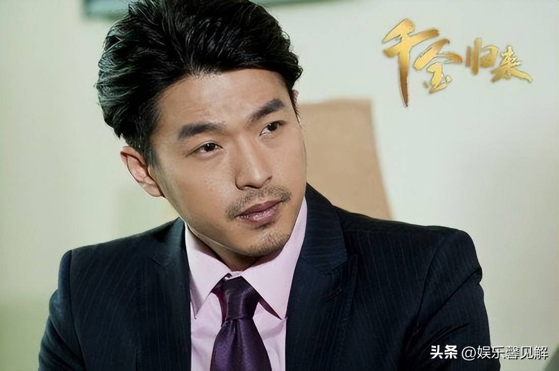 演员李威涉命案后续，由证人转为被告，已交钱保释，家属透露细节