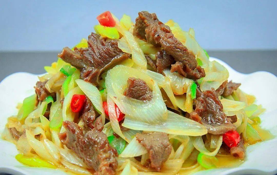 一、葱爆牛肉