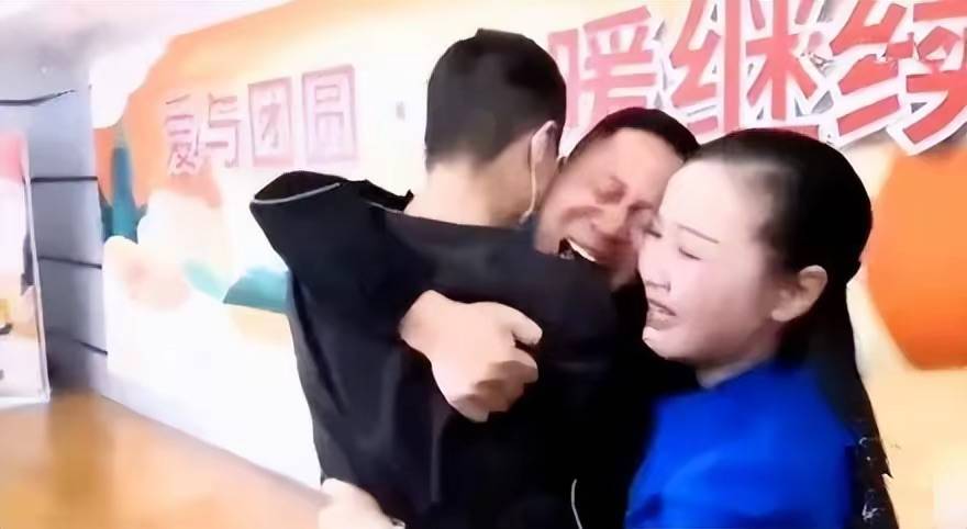 谢浩楠：刚挣脱买家禁锢又掉入亲爹“圈套”真为浩楠捏把汗2025年6月20日  第2张