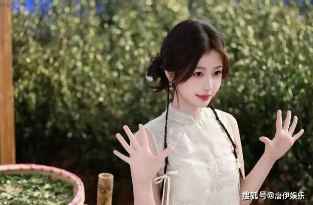 一组虞书欣化身春日茶韵仙子的美照曝光瞬间掳获众心2025/6/21气质森系头像女生