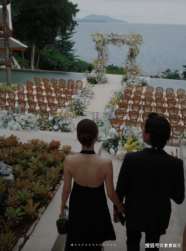 吴千语施伯雄首次以夫妻档参加婚礼，吴千语晒幸福甜蜜照