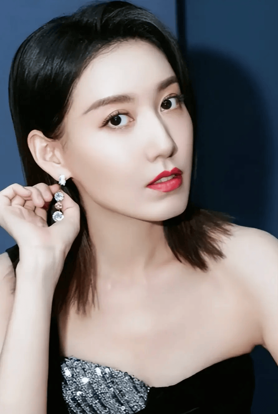 十大没能走红的美女演员！各个高颜值风情万种性感火辣