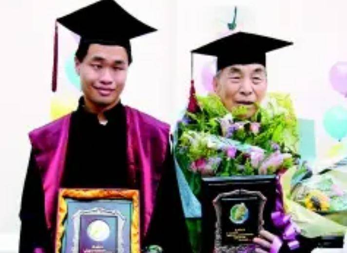 75岁环球旅行美嘉体育下载98岁读硕士105岁考博士：他这一生活得太赚了(图1)