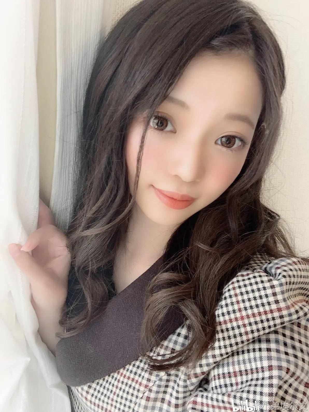 桃乃木香奈，桃尻香名芽，藤浦惠等时尚动态