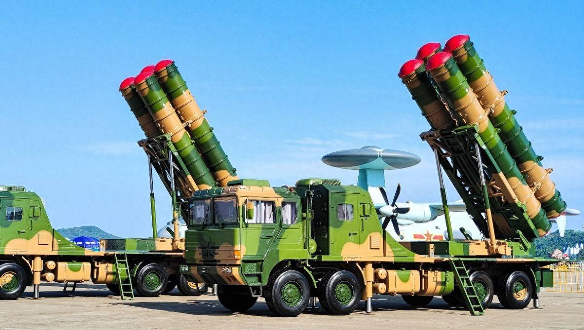 印军隐身巡航导弹来袭，红旗防空系统迅速出手，将其一举成功击落