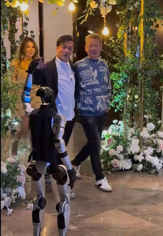 “天王嫂”方媛被冷落？, 婚宴到场人物揭秘, 有些圈子难以进入