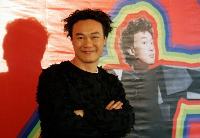伍佰突发观众退票陈奕迅确诊新冠高雄站演唱会紧急延期：与歌迷共赴来日方长