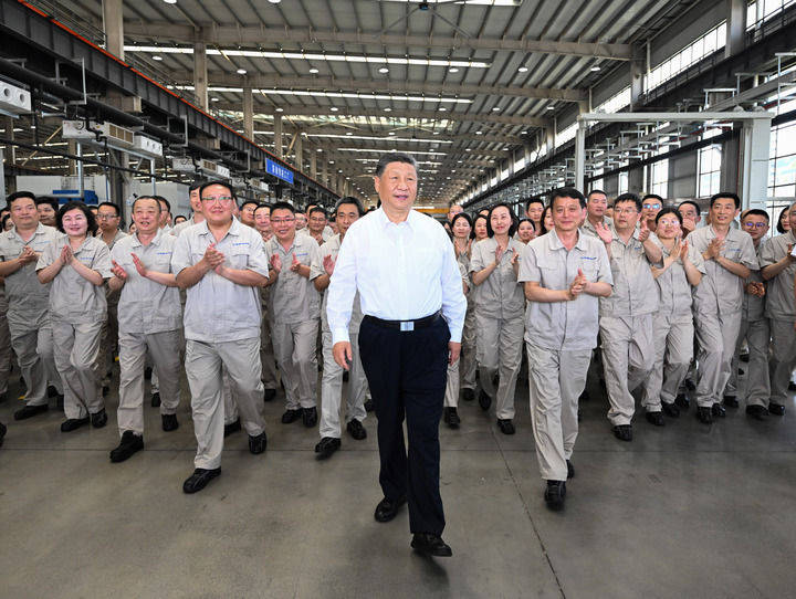 习近平：坚定信心推动高质量发展高效能治理 奋力谱写中原大地推进中国式现代化新篇章
