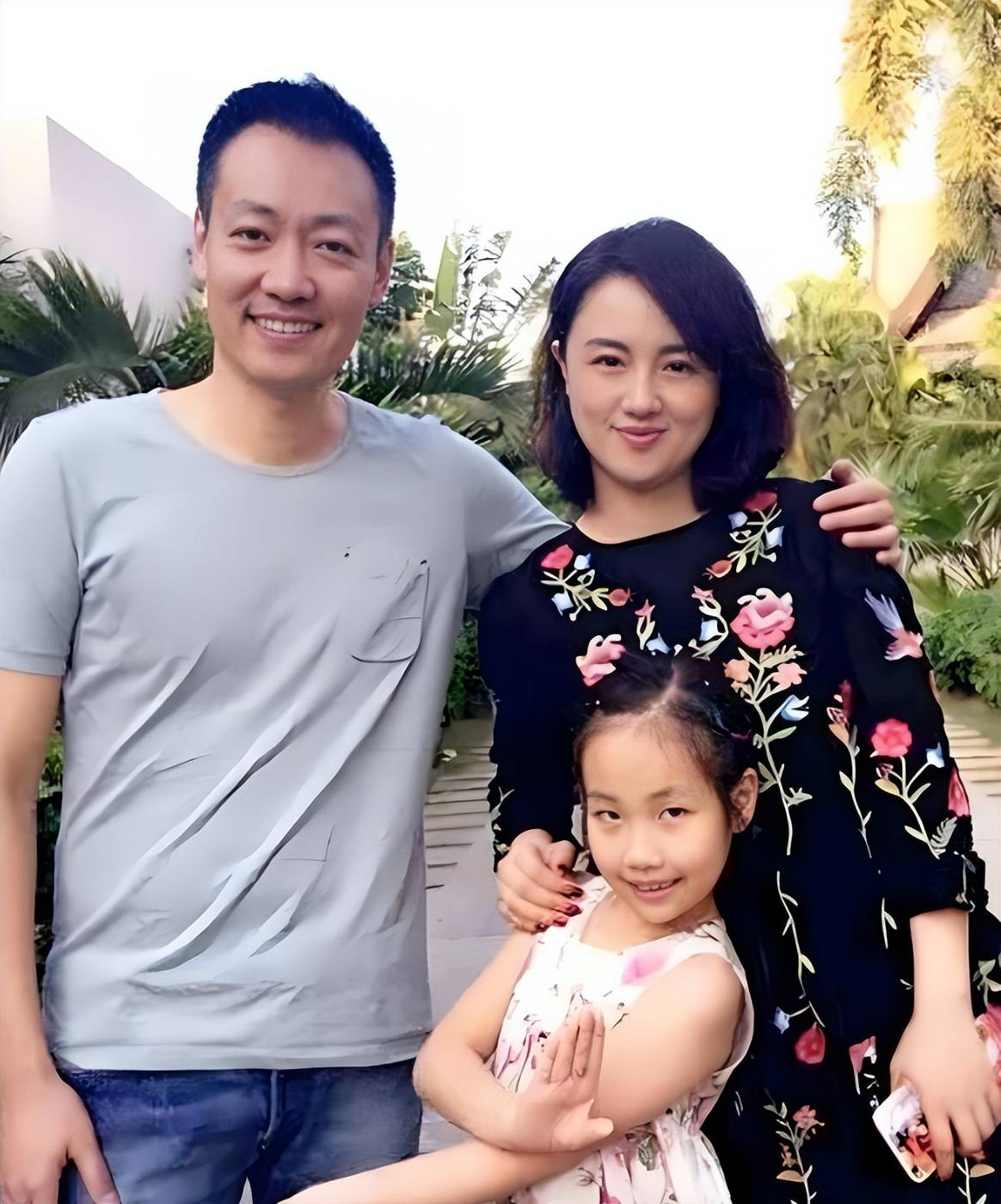 朱媛媛患癌去世！老公辛柏青悲痛发文，众星发文悼念都觉太意外！