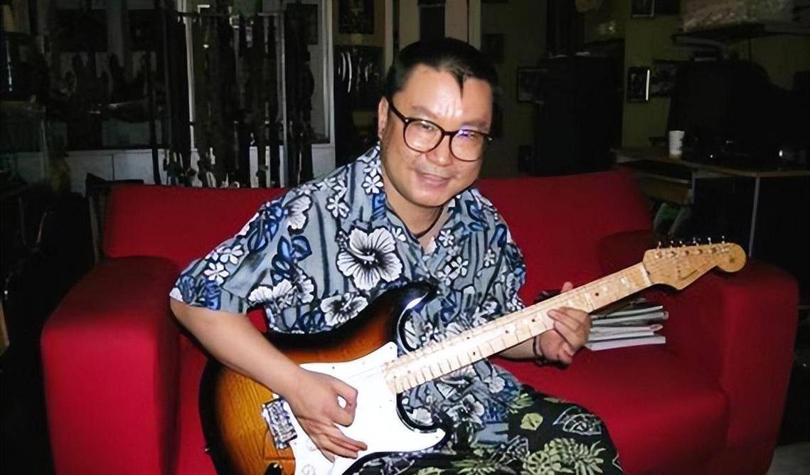 尹相杰现状：靠接商演生活，身形消瘦判若两人，和小妻子很恩爱